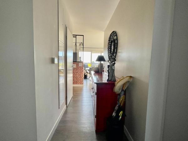 Appartement T4 avec parkings et garage.