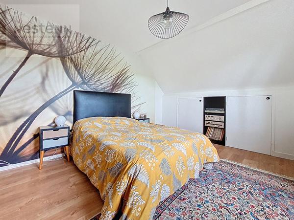 SAINT JEAN LE BLANC/ILE CHARLEMAGNE - 190M2 - JARDIN ARBORE ET CLOS - 4 CHAMBRES ET 1 BUREAU- GARAGE