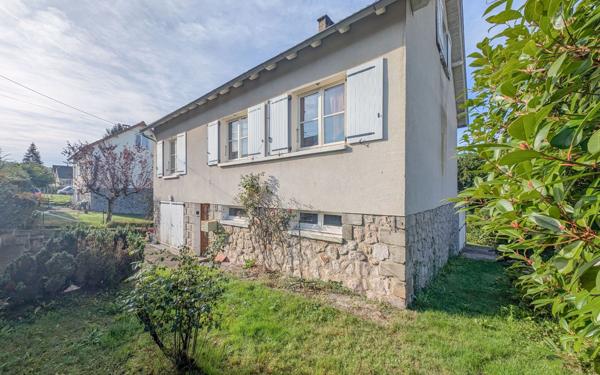 Maison à vendre    6 pièces •  Reilhac