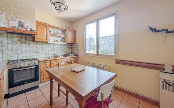 Maison à vendre    6 pièces •  Reilhac