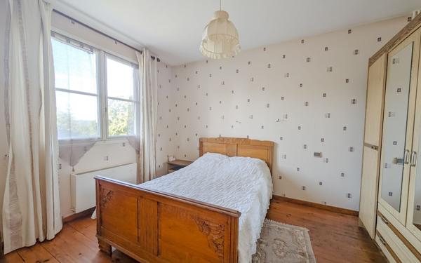 Maison à vendre    6 pièces •  Reilhac