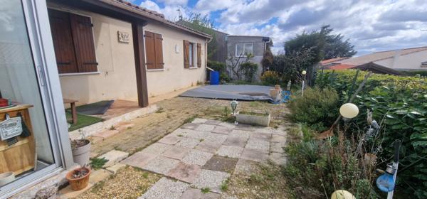 Pennautier (11610) Maison PP de 88 m² en 3 ch - Véranda - Piscine