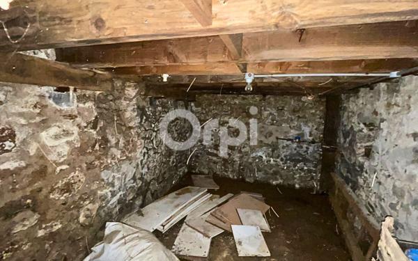 Maison à vendre    4 pièces • 94 m2 La Jonchère-Saint-Maurice