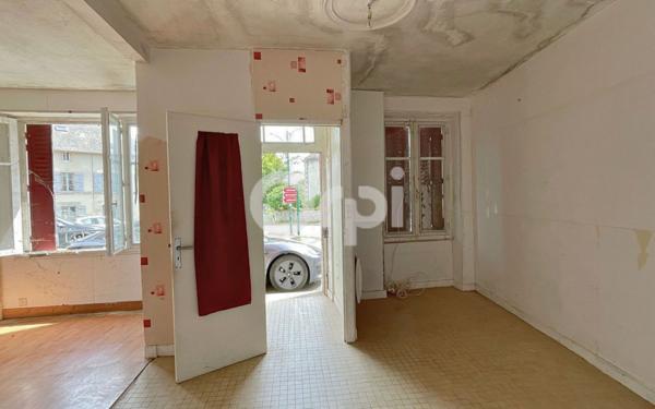 Maison à vendre    4 pièces • 94 m2 La Jonchère-Saint-Maurice