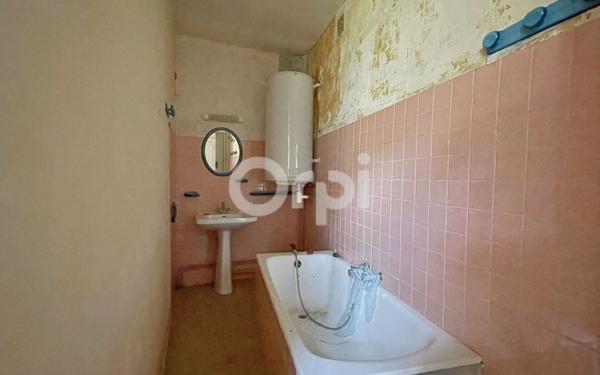 Maison à vendre    4 pièces • 94 m2 La Jonchère-Saint-Maurice