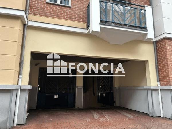 Location Parking - CENSE AU BLE ET 1/112 R.DU GUE Lille 59000