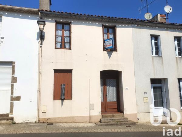 Maison de ville 6 pièces de 115 m² à Le Champ-Saint-Père (85540)