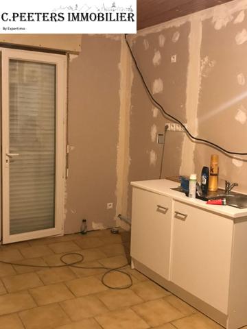 Leforest (62790) À vendre à Leforest : immeuble avec 9 appartements studio, F1 et 2 annexes travaux, à finir et une surface com