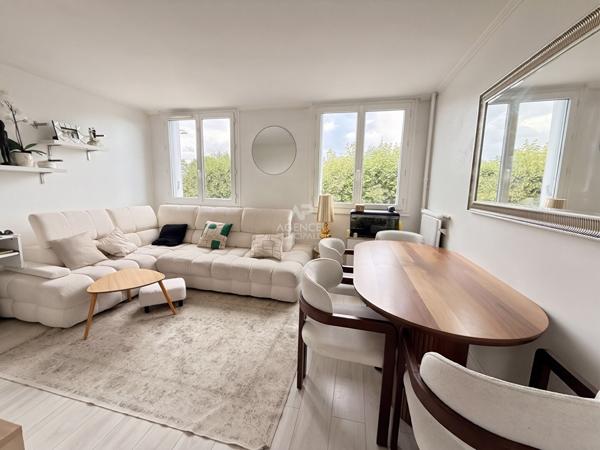 "Versailles Ermitage" - Appartement meublé 3 pièces de 59 m² avec box, sans vis-à-vis ! Loyer 1 650 €/mois charges comprises **  - Référence  29309