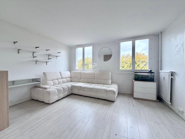 "Versailles Ermitage" - Appartement meublé 3 pièces de 59 m² avec box, sans vis-à-vis ! Loyer 1 650 €/mois charges comprises **  - Référence  29309