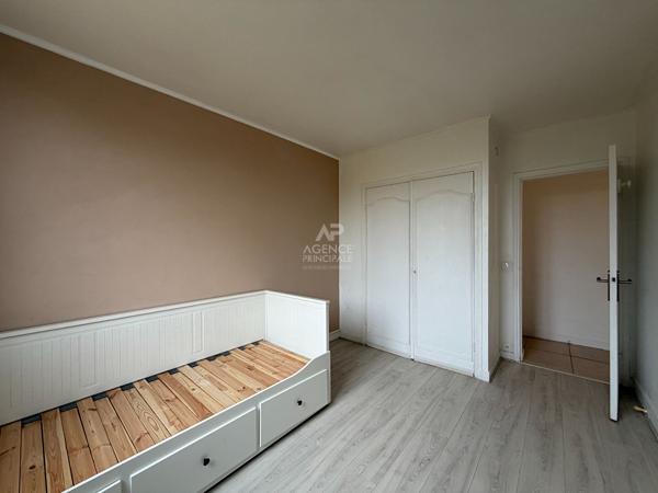 "Versailles Ermitage" - Appartement meublé 3 pièces de 59 m² avec box, sans vis-à-vis ! Loyer 1 650 €/mois charges comprises **  - Référence  29309