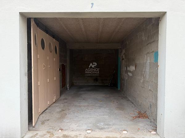 "Versailles Ermitage" - Appartement meublé 3 pièces de 59 m² avec box, sans vis-à-vis ! Loyer 1 650 €/mois charges comprises **  - Référence  29309