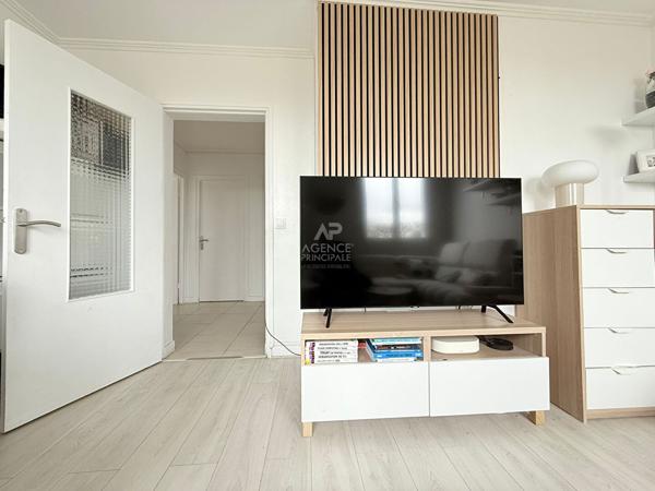 "Versailles Ermitage" - Appartement meublé 3 pièces de 59 m² avec box, sans vis-à-vis ! Loyer 1 650 €/mois charges comprises **  - Référence  29309