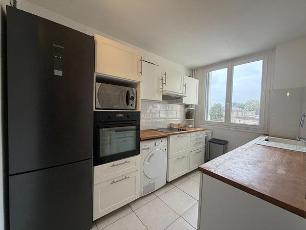 "Versailles Ermitage" - Appartement meublé 3 pièces de 59 m² avec box, sans vis-à-vis ! Loyer 1 650 €/mois charges comprises **  - Référence  29309