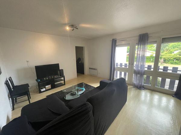 A louer Appartement T2 MEUBLE Mont De Marsan secteur hôpital 1 chambre parking