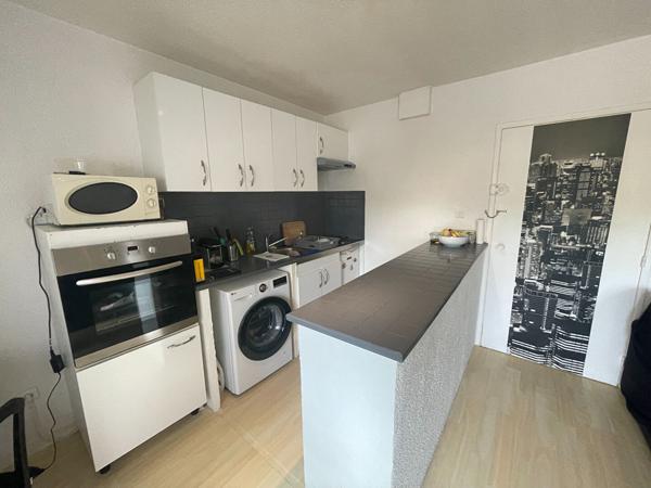 A louer Appartement T2 MEUBLE Mont De Marsan secteur hôpital 1 chambre parking