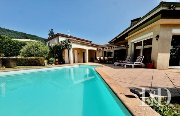 Villa d'architecte avec T2 neuf, vue exceptionnelle