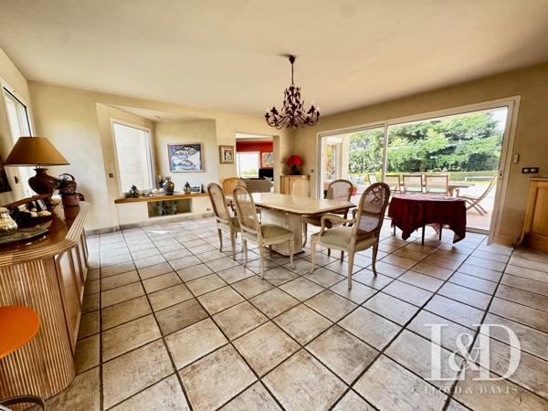 Villa d'architecte avec T2 neuf, vue exceptionnelle