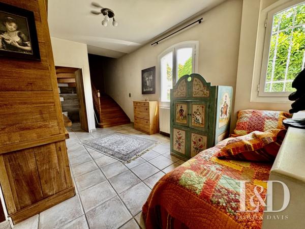 Villa d'architecte avec T2 neuf, vue exceptionnelle