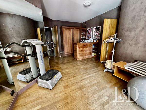 Villa d'architecte avec T2 neuf, vue exceptionnelle