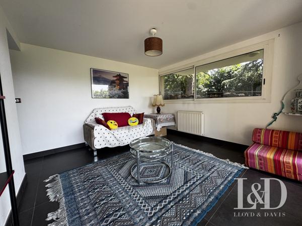 Villa d'architecte avec T2 neuf, vue exceptionnelle