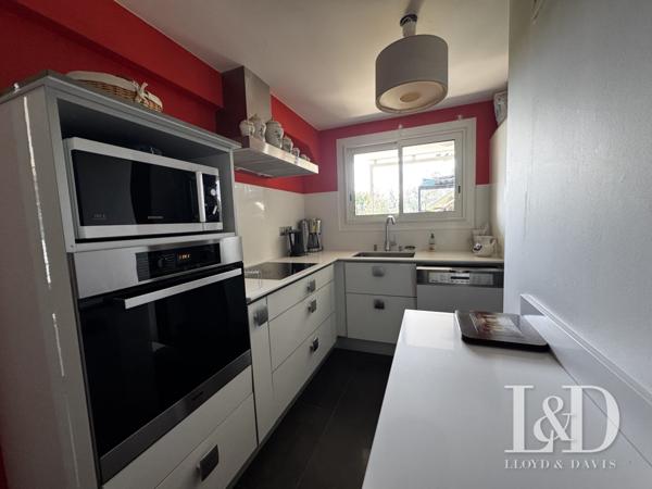 Villa d'architecte avec T2 neuf, vue exceptionnelle