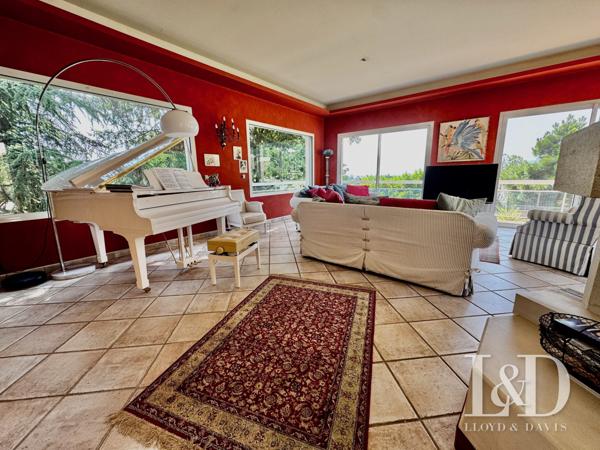 Villa d'architecte avec T2 neuf, vue exceptionnelle