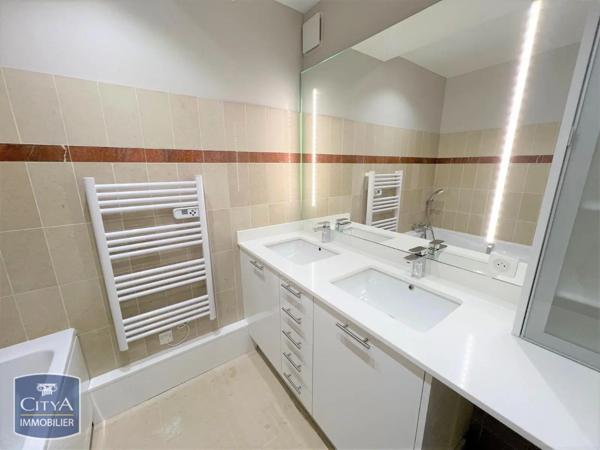 Appartement à louer 3 pièces 79.41m² Le Raincy (93340)