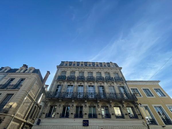 A louer Appartement MONT-DE-MARSAN, centre ville, 2 chambres, parking, balcon