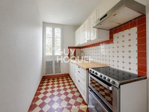 APPARTEMENT 4 PIECES - IMMEUBLE HAUSSMANNIEN - MAIRIE D'AUBERVILLIERS