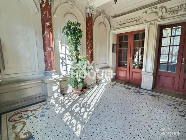 APPARTEMENT 4 PIECES - IMMEUBLE HAUSSMANNIEN - MAIRIE D'AUBERVILLIERS