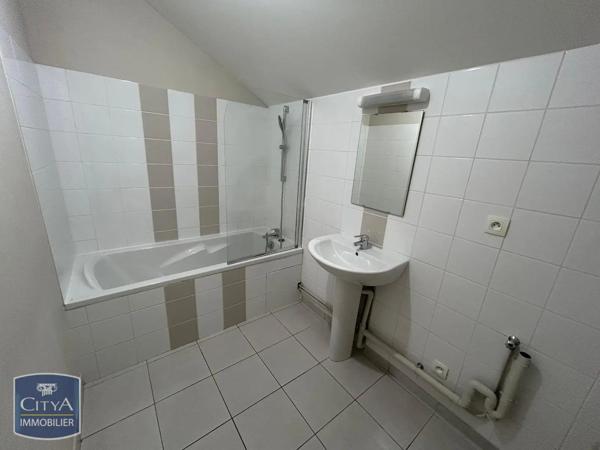 Appartement à louer 3 pièces 75.65m² Sedan (08200)