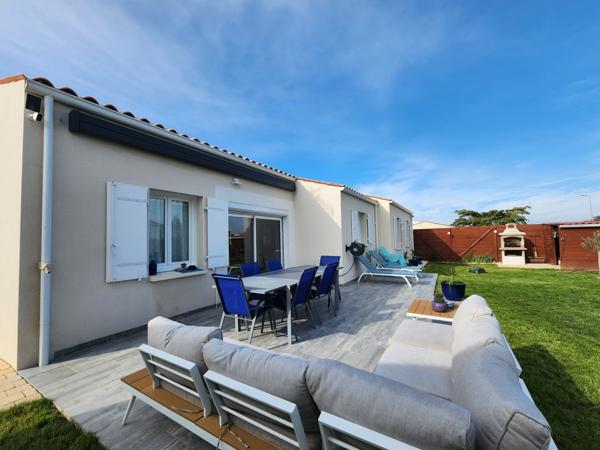 À vendre : Charmante maison de plain-pied 4 pièces – 97 m² habitables + garage et abri bois - SAINT PIERRE D'OLERON (17)
