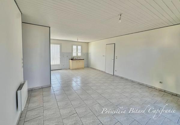 Le Thou. Maison avec garage et jardin.