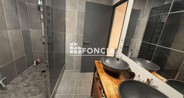 À vendre Appartement 2 pièces 65 m² - Martigues 13500