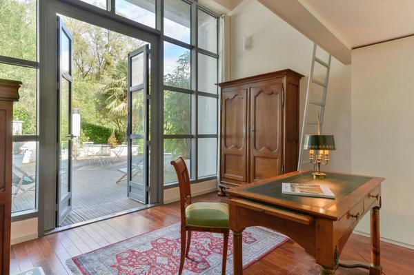 Collonges-au-Mont d'Or - Appartement de 99 m² - 2 Chambres - Jardin environ 300m²