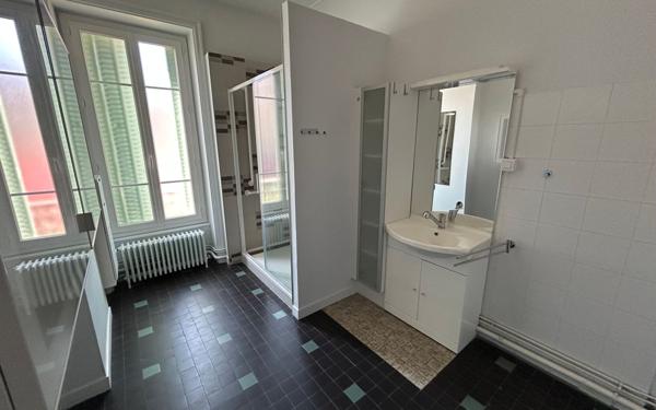 Maison à vendre    11 pièces • 367 m2 Bourg-en-Bresse