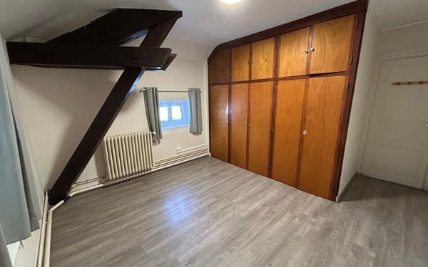 Maison à vendre    11 pièces • 367 m2 Bourg-en-Bresse