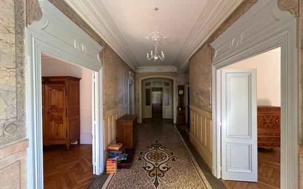 Maison à vendre    11 pièces • 367 m2 Bourg-en-Bresse