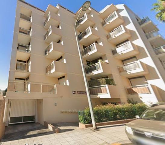 Nice (06100) GARAGE A LOUER GORBELLA