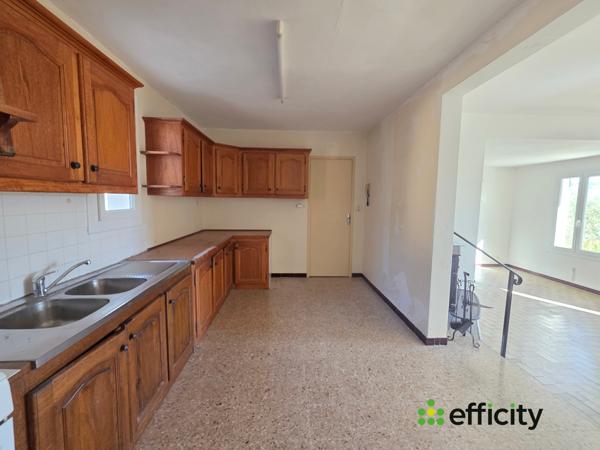 Maison
         6 pièces
        - 100 m² Exclusivité 230 000 €*
