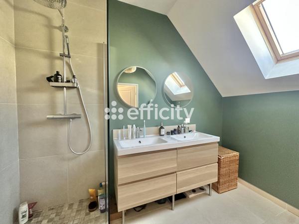 Maison 5 pièces - 131 m² Exclusivité efficity