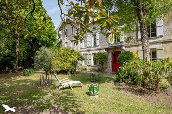 Maison à vendre |                                       Matha |                                        6 pièces  |  212 m²