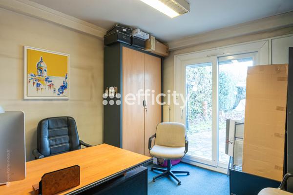 Maison
         6 pièces
        - 178 m² 448 000 € *