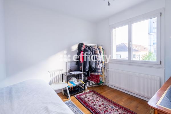 Maison
         6 pièces
        - 178 m² 448 000 € *