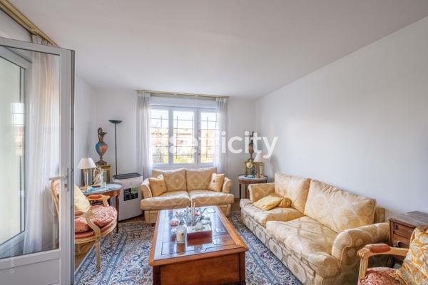 Maison
         6 pièces
        - 178 m² 448 000 € *