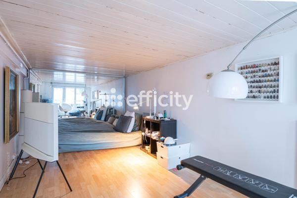 Maison
         6 pièces
        - 178 m² 448 000 € *