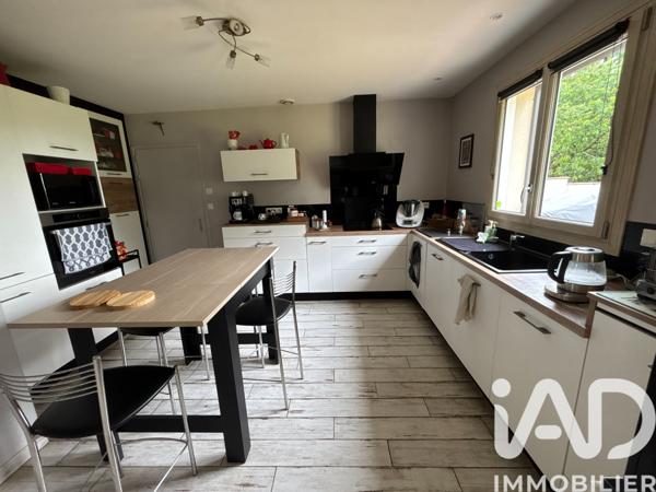 Maison à vendre 5 pièces 93,66 m² Montournais