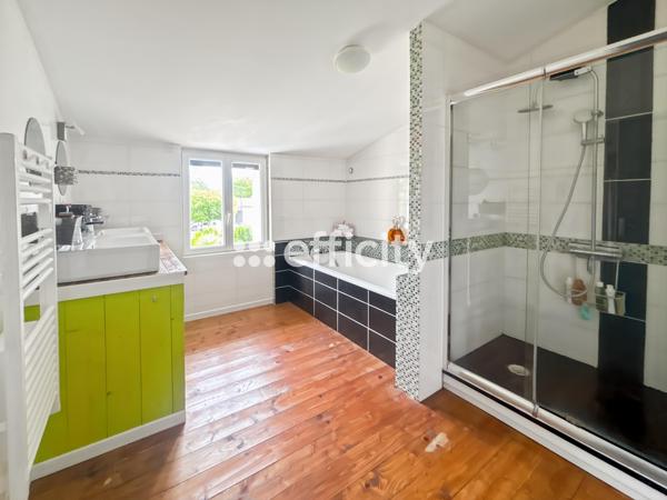 Maison
         6 pièces
        - 192 m² 315 000 € *