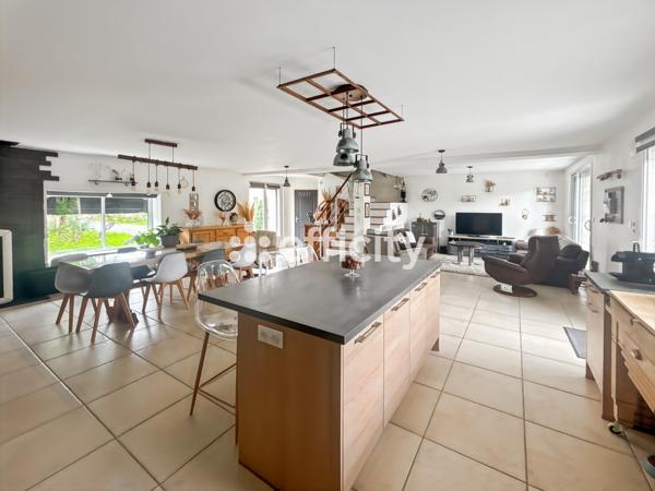 Maison
         6 pièces
        - 192 m² 315 000 € *